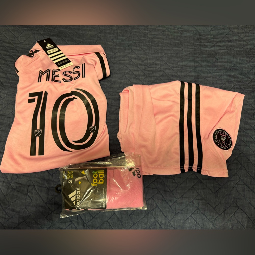 Messi kit